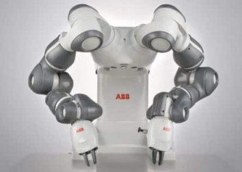  NUEVA INTERFAZ, COBOTS Y OPERACIONES DE MOLDEO