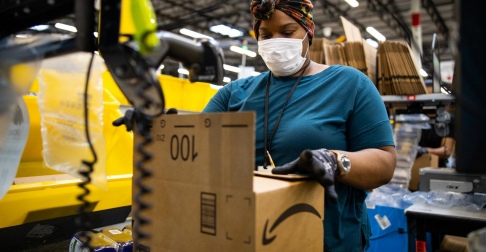 AMAZON LLEVA EL APRENDIZAJE AUTOMATICO A LOS ENVASES DE ECOMMERCE